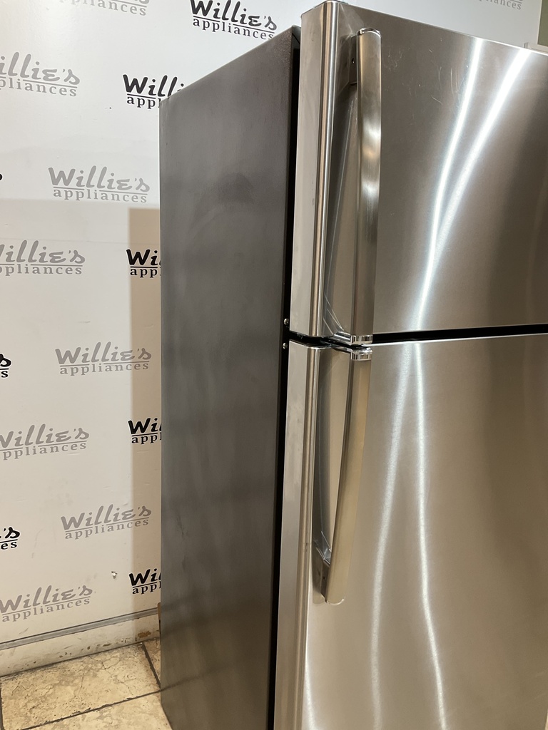 Ge Used Refrigerator Top and Bottom 28x66 1/2” (Stainless Steel) 