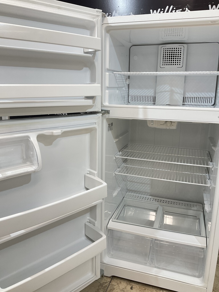 Hotpoint Used Refrigerator Top and Bottom 28x61 (White) 