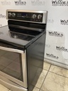 Whirlpool Used Electric Stove 220volts (40/50 AMP) 30inches {no cord} (Stainless Steel) 
