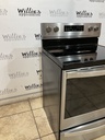 Whirlpool Used Electric Stove 220volts (40/50 AMP) 30inches {no cord} 