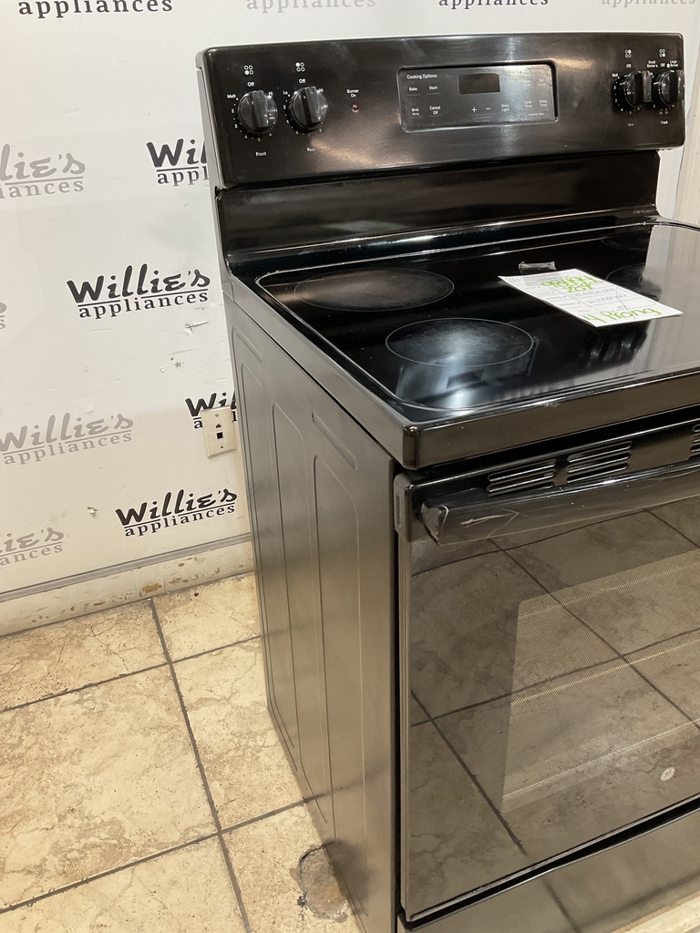 Ge Used Electric Stove 220volts (40/50 AMP) 30inches {4 prong} (Black) 