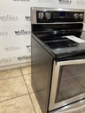 Whirlpool Used Electric Stove 220volts (40/50 AMP) 30inches {no cord} (Stainless Steel) 