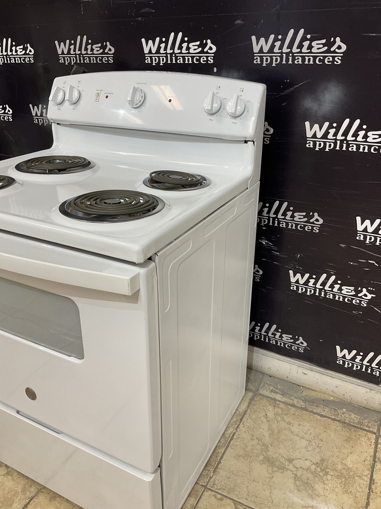 Ge Used Electric Stove 220volts (40/50 AMP) 30inches {4 prong} (White) 