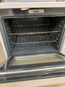 Ge Used Electric Stove 220volts (40/50 AMP) 30inches {3 prong} (White) 