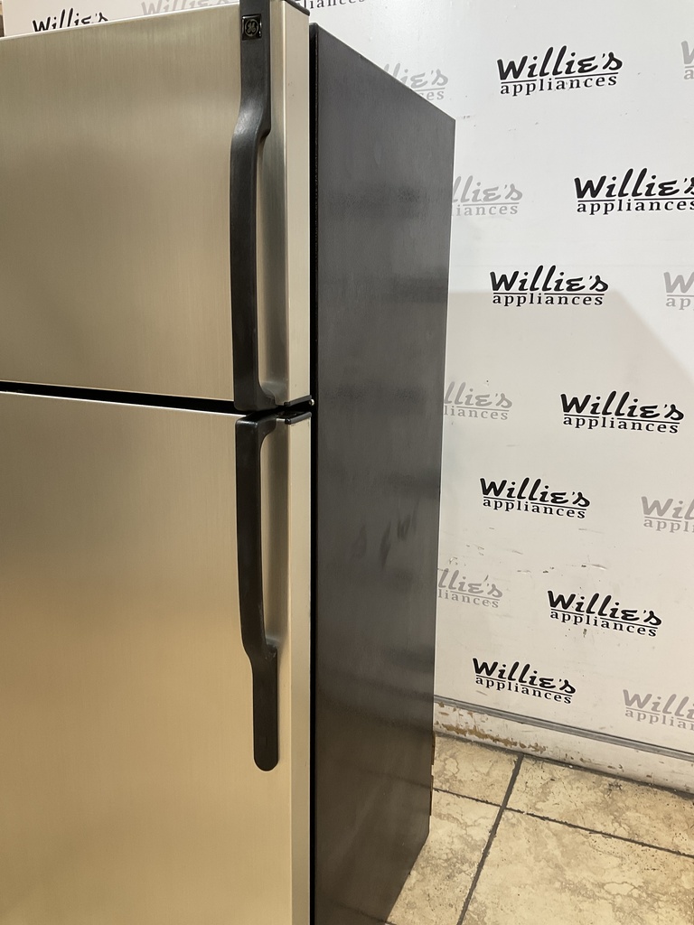 Ge Used Refrigerator Top and Bottom 28x64 1/2” (Stainless Steel) 