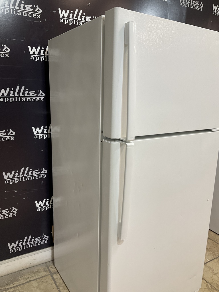 Ge Used Refrigerator Top and Bottom 28x61 