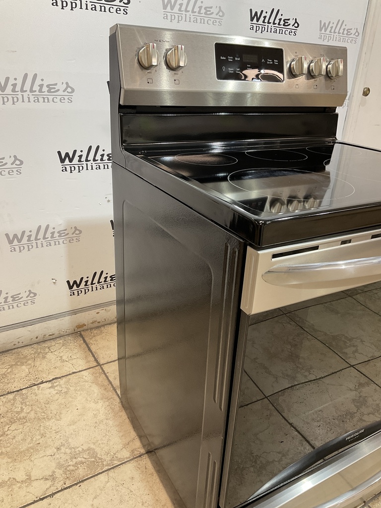 Frigidaire Used Electric Stove 220volts (40/50 AMP) 30inches {no cord} (Stainless steel)