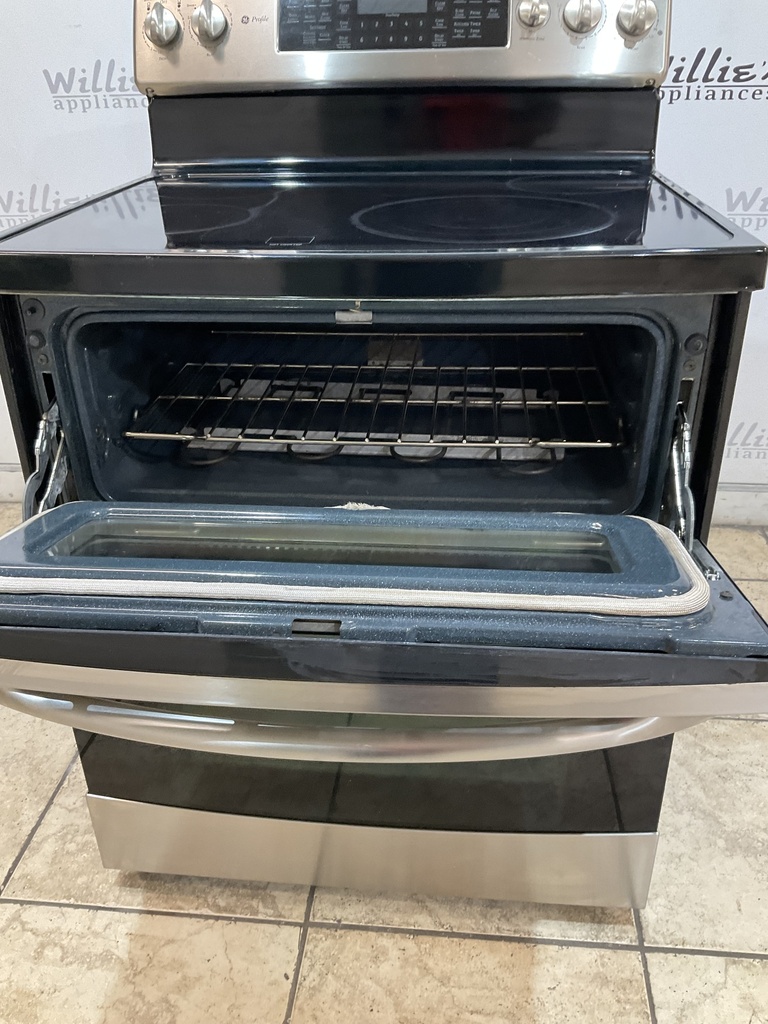 Ge Used Electric Stove 220volts (40/50 AMP) 30inches {no cord} (Stainless steel) 