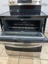 Ge Used Electric Stove 220volts (40/50 AMP) 30inches {no cord} (Stainless steel) 