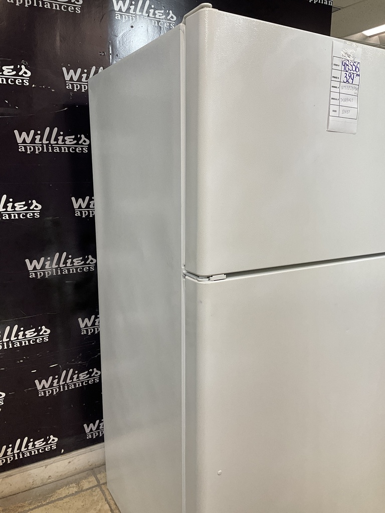 Ge Used Refrigerator Top and Bottom 33x67 (White) 