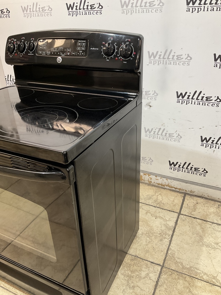 Ge Used Electric Stove 220volts (40/50 AMP) 30inches {no cord} (Stainless steel) 