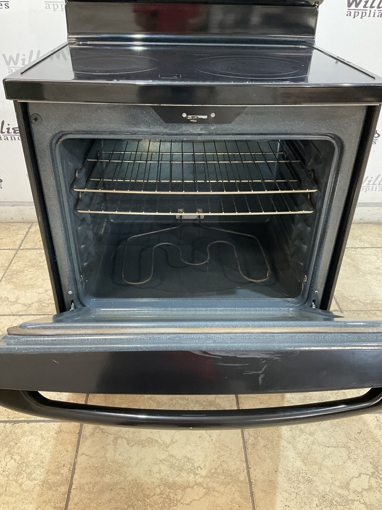 Ge Used Electric Stove 220volts (40/50 AMP) 30inches {3 prong} (Black) 