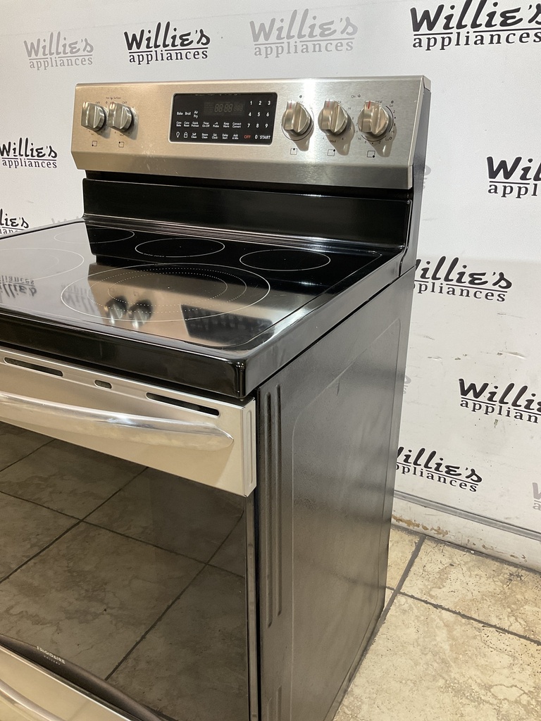 Frigidaire Used Electric Stove 220volts (40/50 AMP) 30inches {no cord} (Stainless steel) 