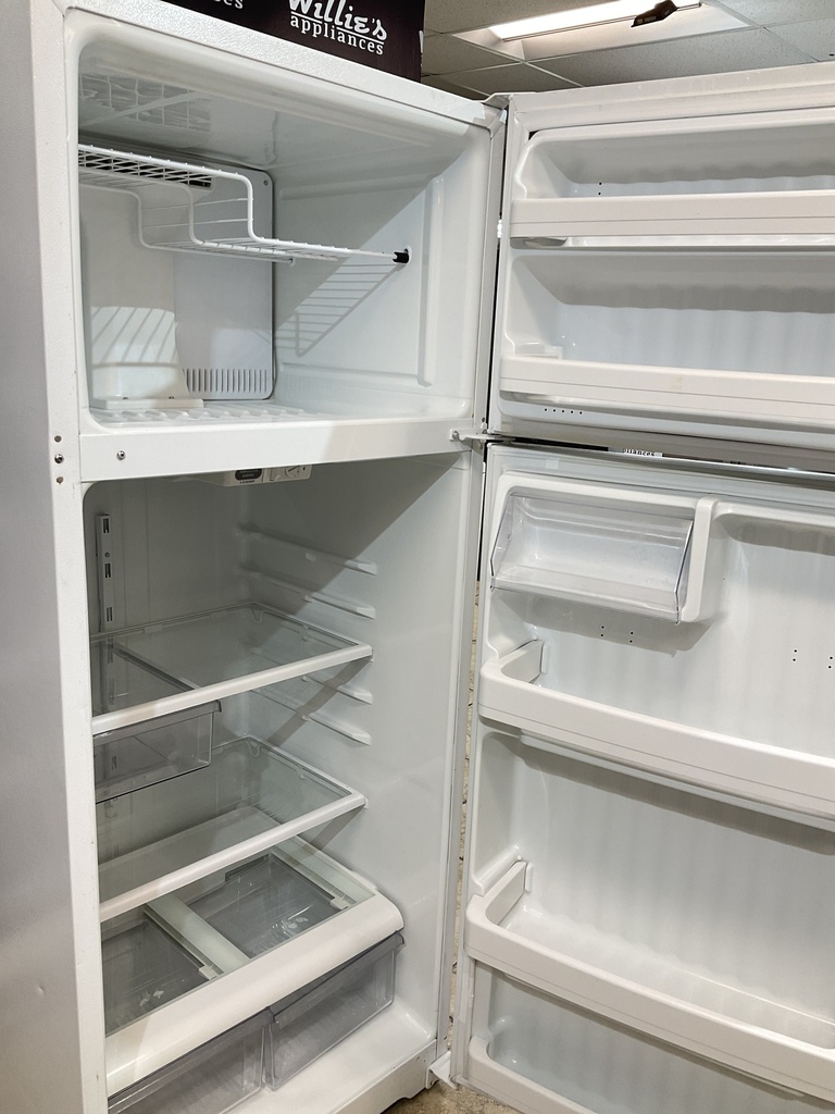 Ge Used Refrigerator Top and Bottom 28x67 (White)