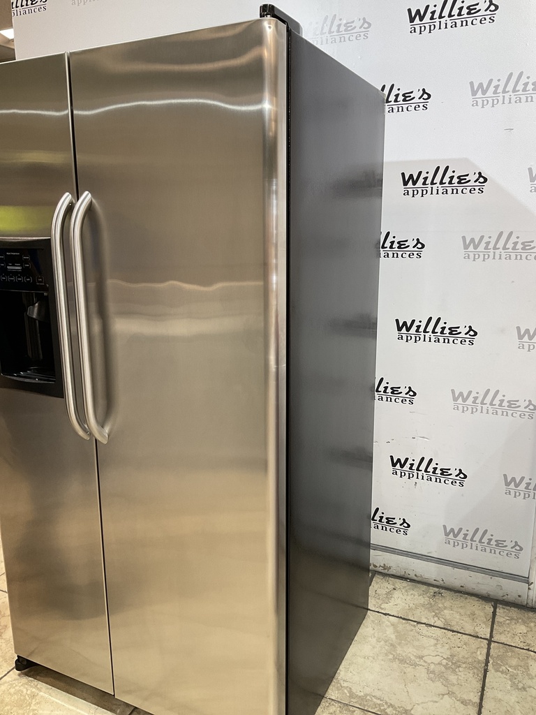 Ge Used Refrigerator Side by Side 36x68 1/2” (Stainless Steel)
