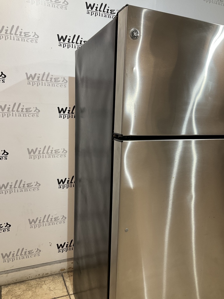 Ge Used Refrigerator Top and Bottom 28x67 1/2” (Stainless Steel) 