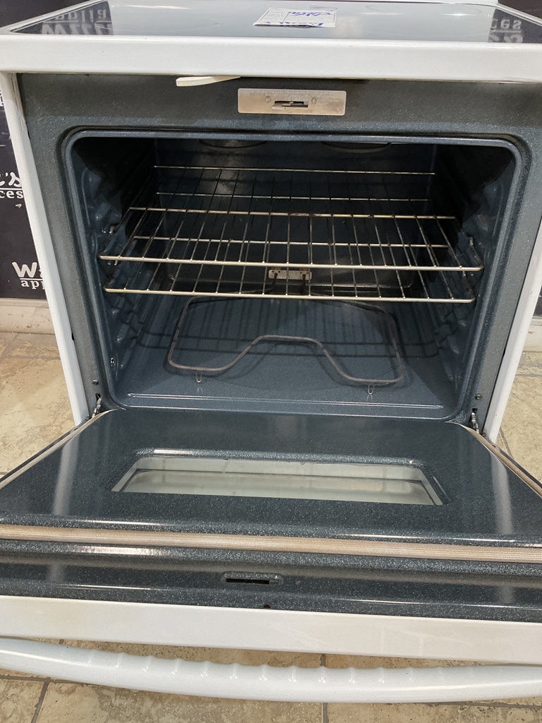 Ge Used Electric Stove 220volts (40/50 AMP) 30inches {3 prong} (White) 