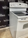 Ge Used Electric Stove 220volts (40/50 AMP) 30inches {3 prong} (White) 