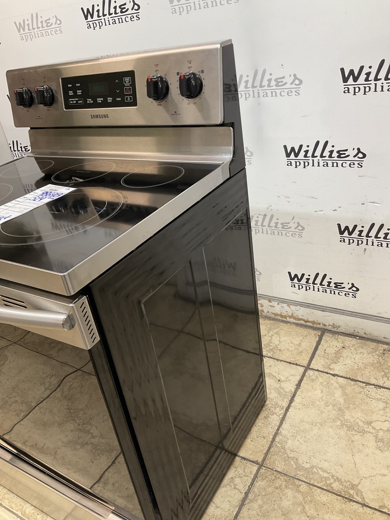 Samsung Used Electric Stove 220volts (40/50 AMP) 30inches {no cord} (Stainless steel)