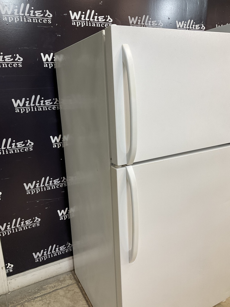 Frigidaire Used Refrigerator Top and Bottom 28x59 1/2” (White) 