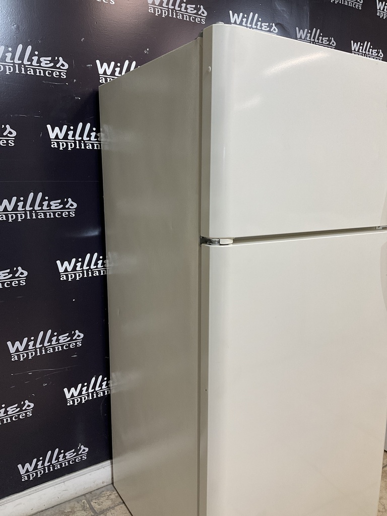 Frigidaire Used Refrigerator Top and Bottom 30x65 1/2 (Bisque) 
