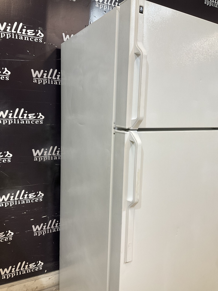 Hotpoint Used Refrigerator Top and Bottom 28x67 (White) 