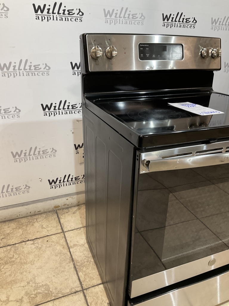 Ge Used Electric Stove 220volts (40/50 AMP) 30inches {3 prong} (Stainless Steel) 