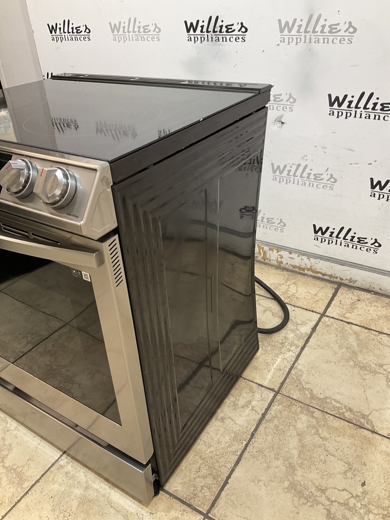 Samsung Used Electric Stove 220volts (40/50 AMP) 30inches {4 prong} 