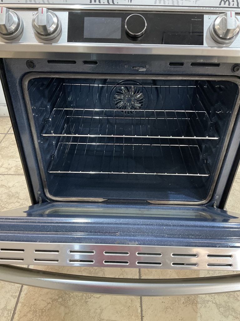 Samsung Used Electric Stove 220volts (40/50 AMP) 30inches {4 prong} 