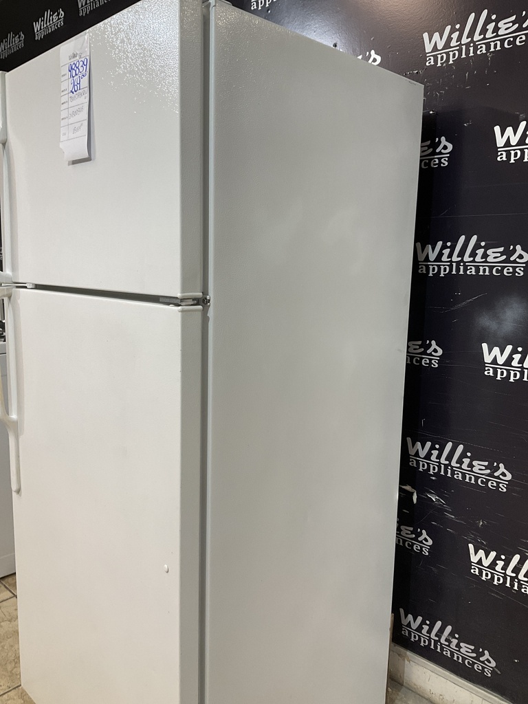 Ge Used Refrigerator Top and Bottom 28x64 1/2” (White) 