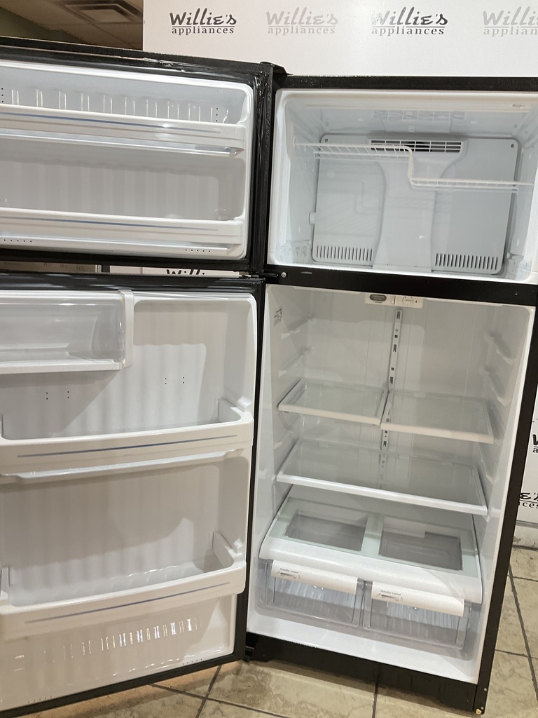Ge Used Refrigerator Top and Bottom 28x64 1/2” (Black)