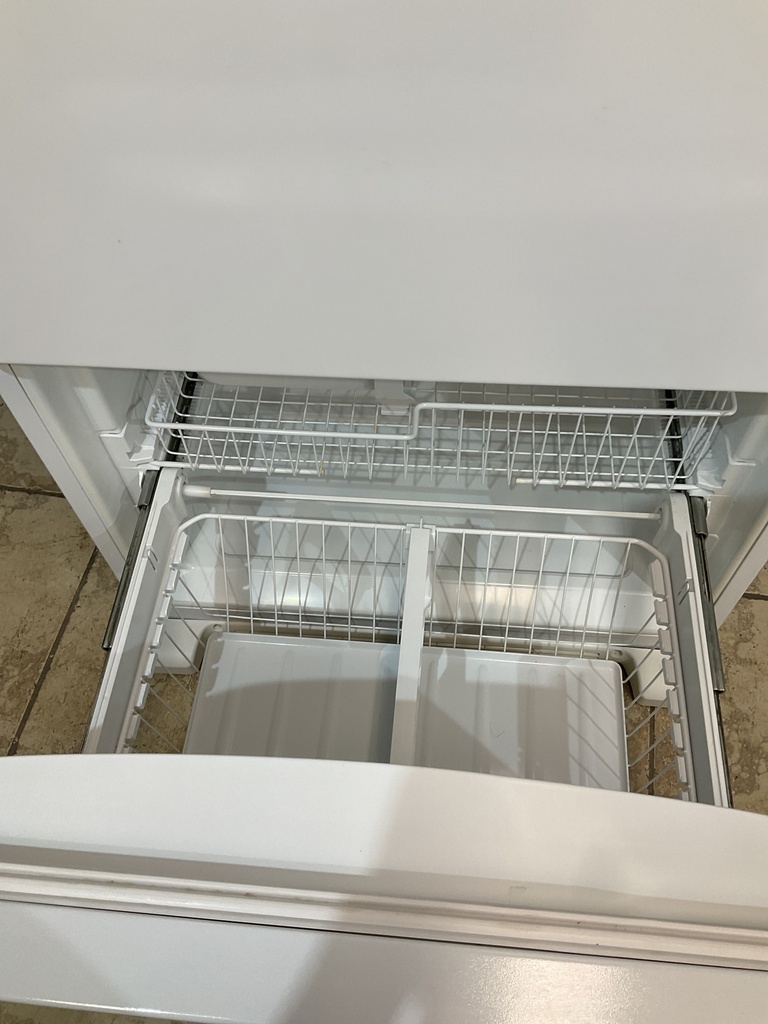 Kenmore Used Refrigerator Top and Bottom Mount 33x68 1/2” (White)