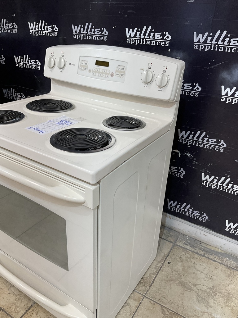 Ge Used Electric Stove 220volts (40/50 AMP) 30inches {3 prong}  (Bisque) 