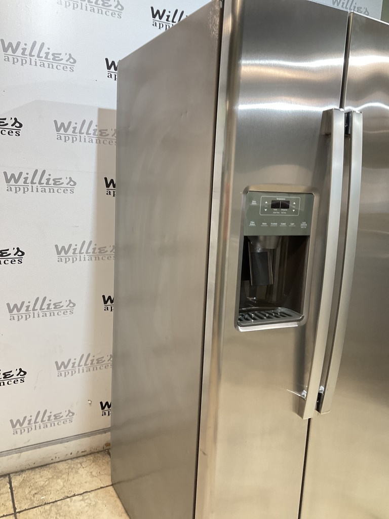 Ge Used Refrigerator Side by Side 33x69 1/2” (Stainless Steel) 