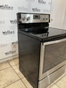 Whirlpool Used Electric Stove 220volt (40/50 AMP) 30inches {3 prong} (Stainless Steel) 
