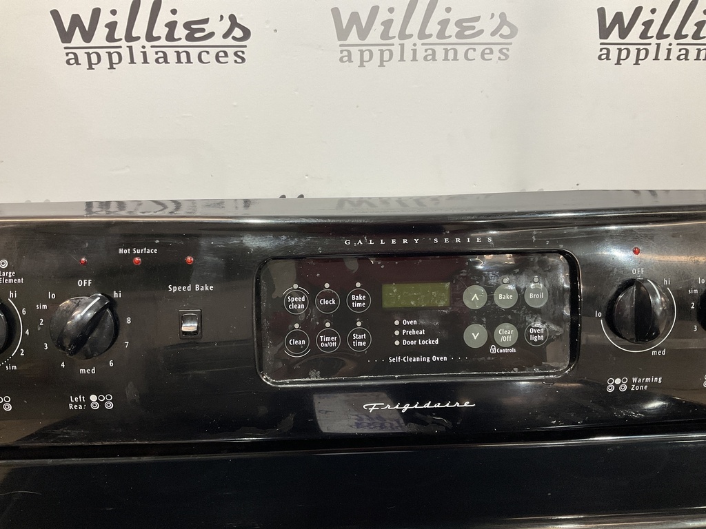 Frigidaire Used Electric Stove 220volts (40/50 AMP) 30inches {no cord} (Stainless Steel) 