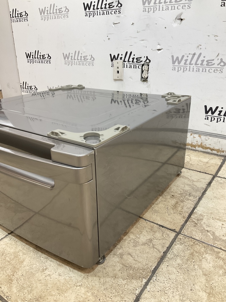 Lg Used Pedestal 27inches (Grey) 