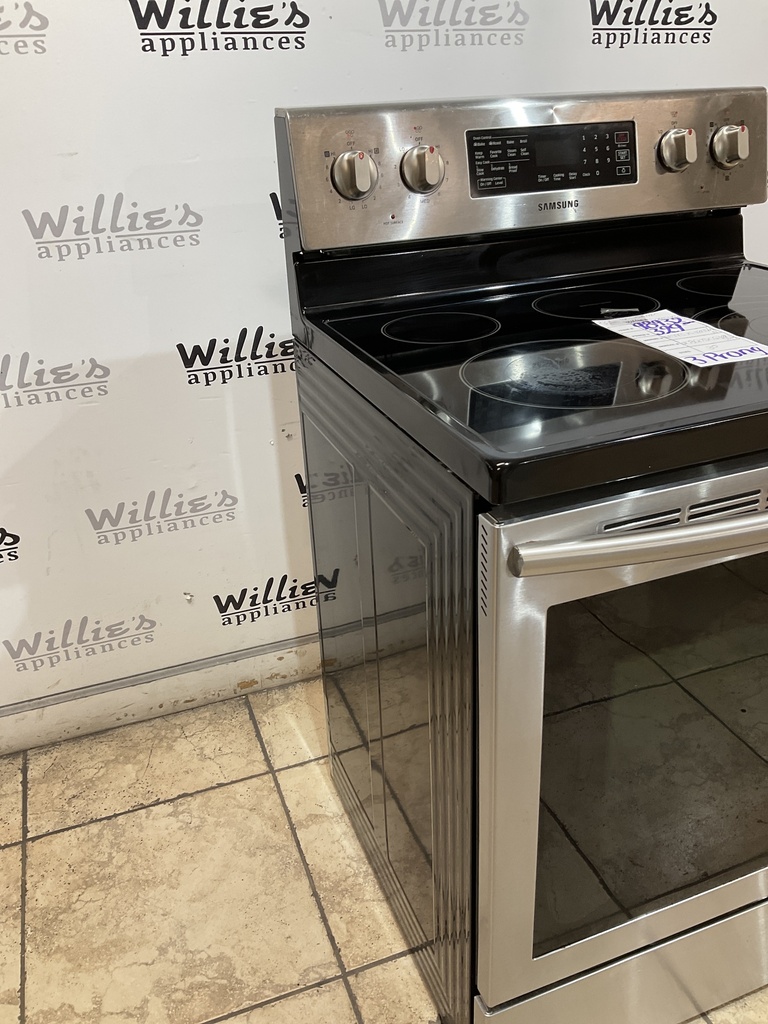 Samsung Used Electric Stove 220volts (40/50 AMP) 30inches {3 prong} (Stainless Steel) 