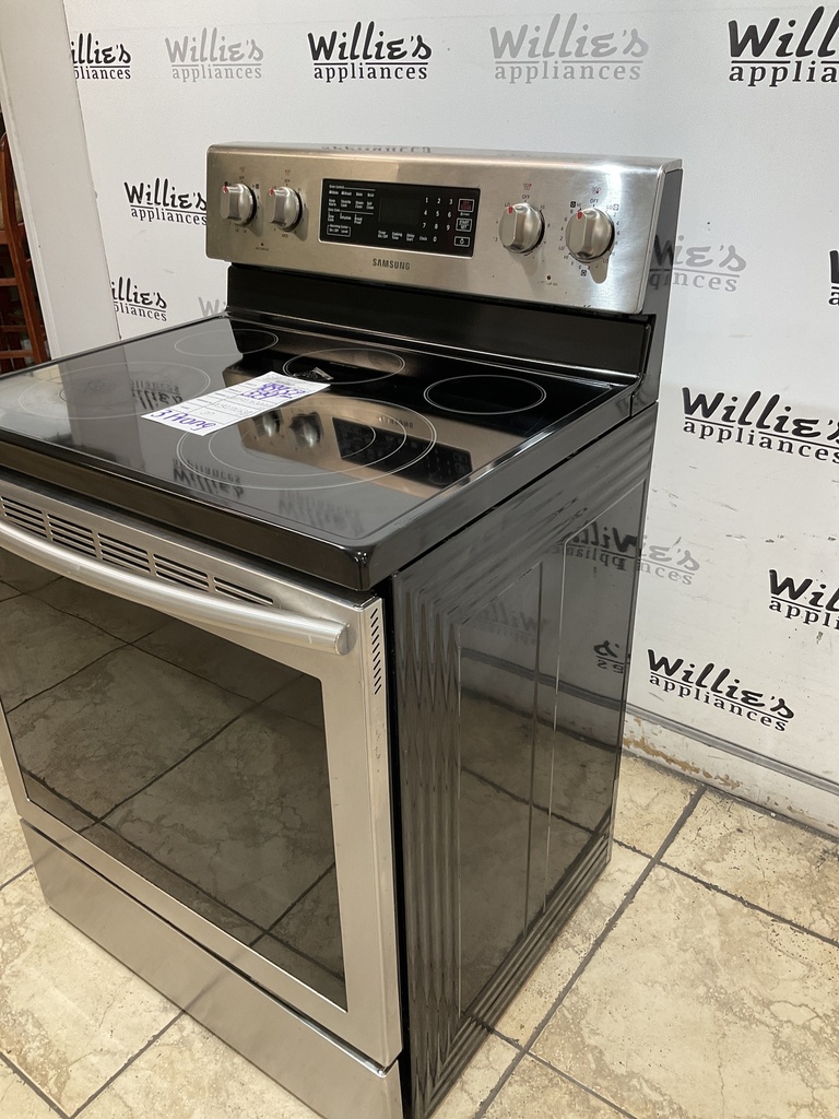 Samsung Used Electric Stove 220volts (40/50 AMP) 30inches {3 prong} (Stainless Steel) 
