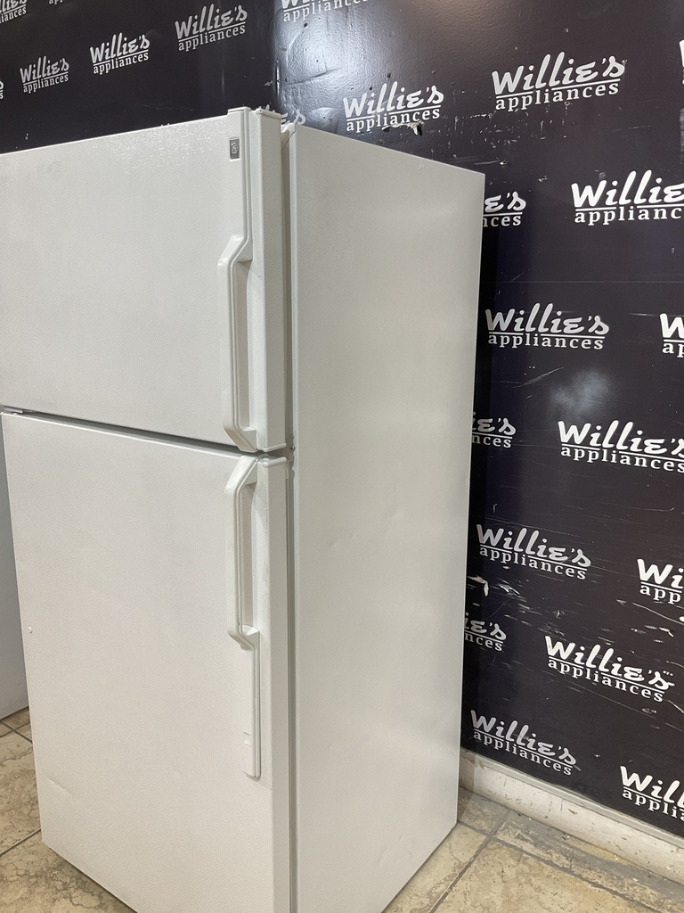 Ge Used Refrigerator Top and Bottom 28x61 1/2” (White) 
