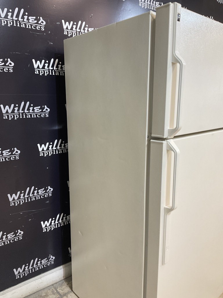 Hotpoint Used Refrigerator Top and Bottom 28x64 1/2” (Bisque) 