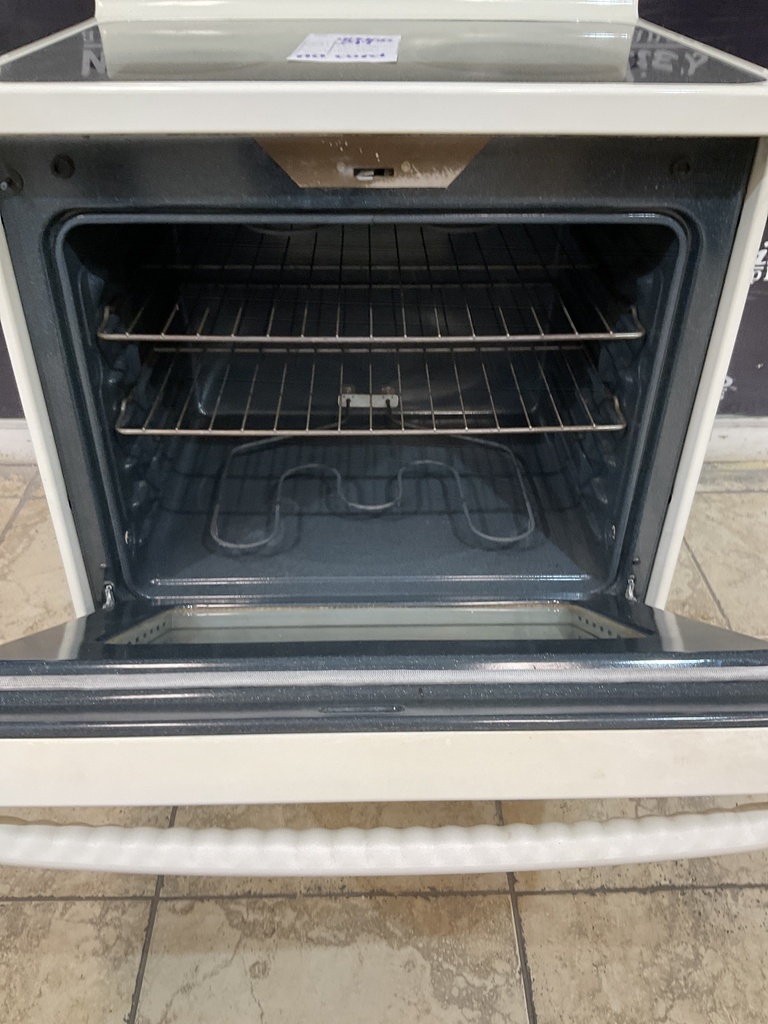Ge Used Electric Stove 220volts (40/50 AMP) 30inches {no cord} (Bisque) 