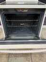 Ge Used Electric Stove 220volts (40/50 AMP) 30inches {no cord} (Bisque) 