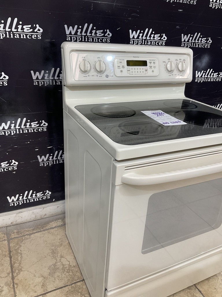 Ge Used Electric Stove 220volts (40/50 AMP) 30inches {no cord} (Bisque) 