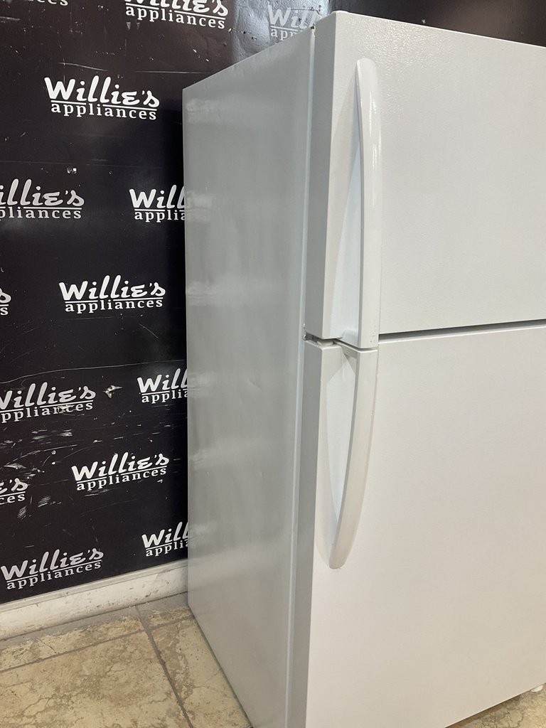 Frigidaire Used Refrigerator Top and Bottom 28x59 1/2” (White) 