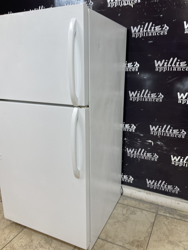 Frigidaire Used Refrigerator Top and 28x59 1/2” (White) 