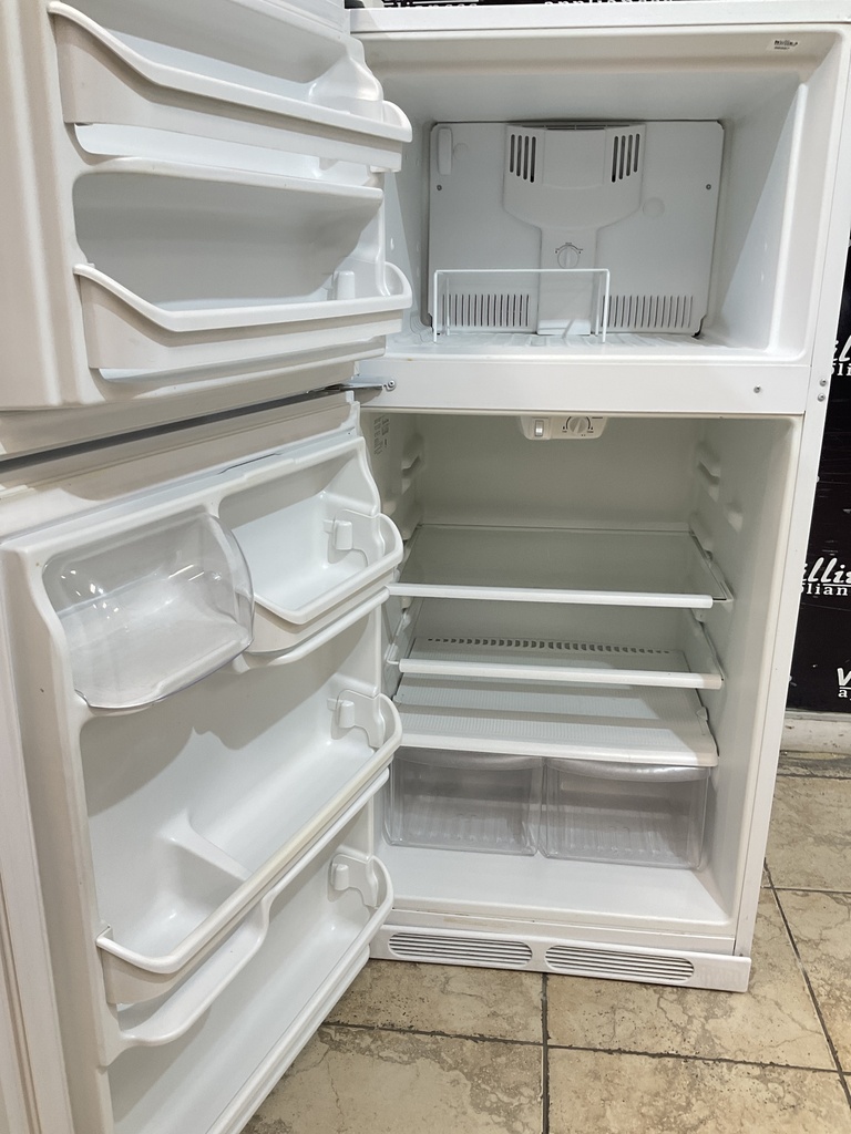 Frigidaire Used Refrigerator Top and Bottom 28x59 1/2” (White) 
