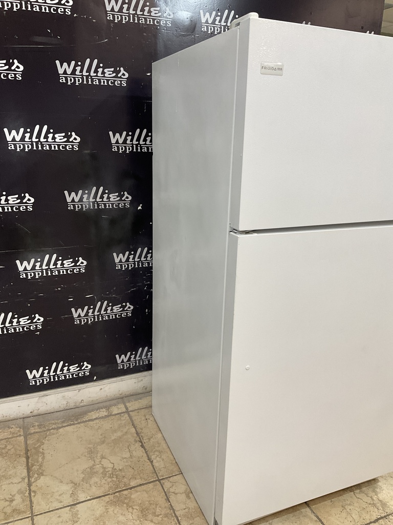 Frigidaire Used Refrigerator Top and Bottom 28x59 1/2” (White) 