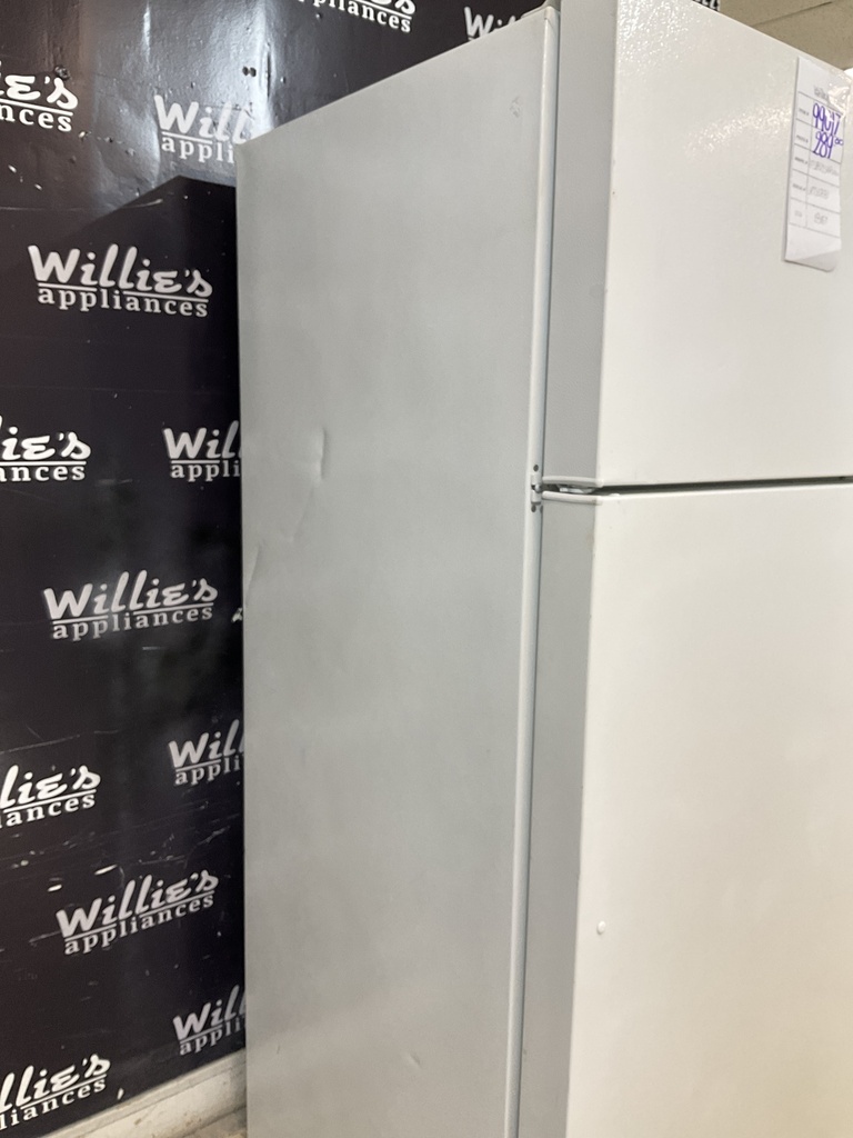Hotpoint Used Refrigerator Top and Bottom 28x67 (White)