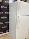 Ge Used Refrigerator Top and Bottom 28x64” (White) 